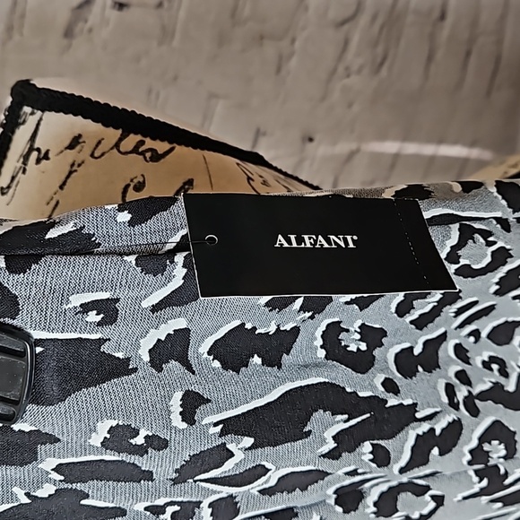 Alfani Modern Spice Grey/Black Leopard Print Stretch Pencil Skirt NWT Size 6 - Picture 2 of 5